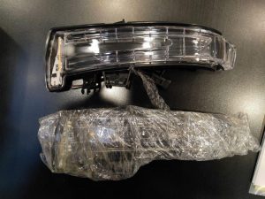 Mercedes W212 side mirror light