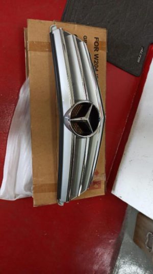 Mercedes W204 front grille