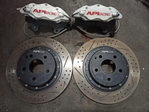 API 4-Pot Brake Caliper Kit